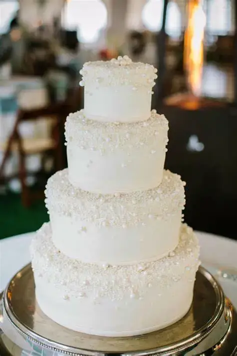 Pastel de boda de varios pisos